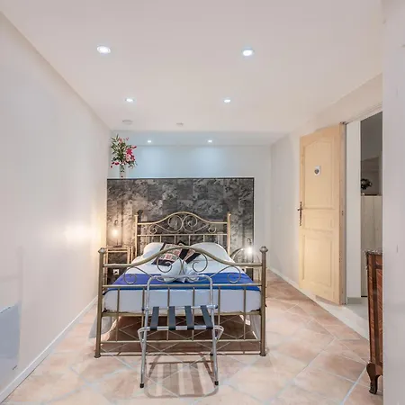 Le 931 Villa